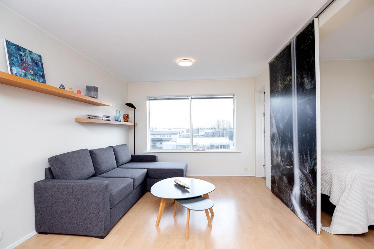 Overlooking The City, Bright & Cozy - Free Parking Рейкявик Екстериор снимка